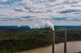 KTU termoinžinerijos ekspertas: ar pavojingi balti katilinių kaminų dūmai ir „chemtreilai“?